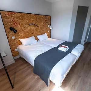 Hotel The Originals Access, Clermont-ferrand Nord Châteaugay
